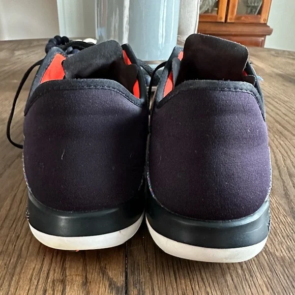 Nike Free Athletic Shoes - Picture 6 of 8